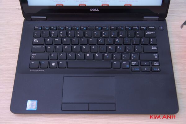 Có Laptop Cũ Dell Latitude 7270 Core i7 6600U RAM 8GB SSD 256GB 12.5" HD không?