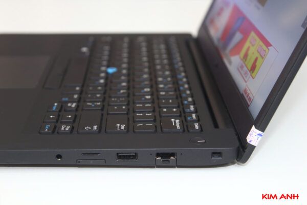 Có Laptop Cũ Dell Latitude 7490 Core i5-8350U RAM 8GB/ SSD 256GB/ 14" Full HD không?