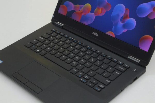 Đây có phải là Laptop Cũ Dell Latitude 5490 Core I5 - 7200U /RAM 8GB/SSD 256GB/FHD không?