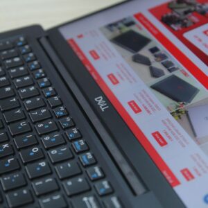 Đây có phải là Laptop Cũ Dell Latitude 7390 i5-8300U RAM 8GB SSD 256GB FullHD không?