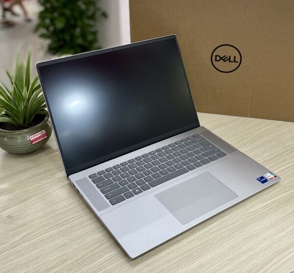 Laptop Dell Inspiron 16 5620 Core I7 -1240P/ RAM 16GB/ SSD 512GB / 16" FHD (như mới) còn không?