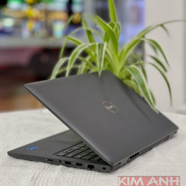 Laptop Dell Latitude 3410 Core I5-10210U /RAM 8GB /SSD 256 /FHD còn 'như mới' không?