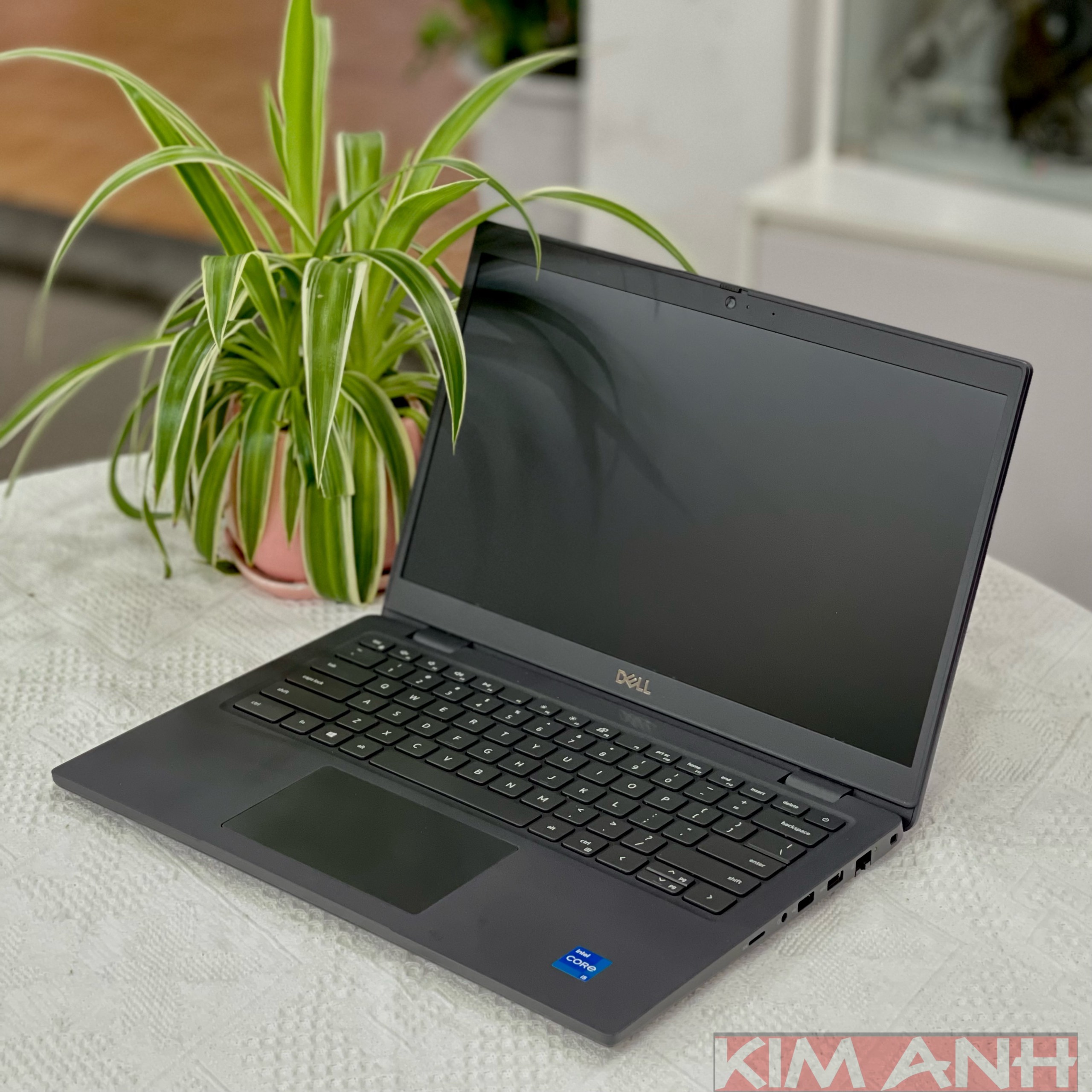 Laptop Dell Latitude 3410 Core I5-10210U /RAM 8GB /SSD 256 /FHD còn 'như mới' không?