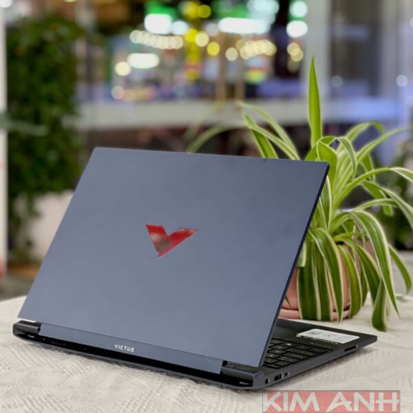 Laptop HP Gaming Victus 15 mới 100% có cấu hình Core i5-13420H, RAM 8GB, SSD 512GB, RTX 3050, màn hình 15.6" FHD 144Hz không?