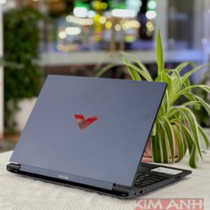 Laptop HP Gaming Victus 15 mới 100% có cấu hình Core i5-13420H, RAM 8GB, SSD 512GB, RTX 3050, màn hình 15.6" FHD 144Hz không?