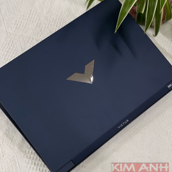 Laptop HP Gaming Victus 15 mới 100% có cấu hình Core i5-13420H, RAM 8GB, SSD 512GB, RTX 3050, màn hình 15.6" FHD 144Hz không?